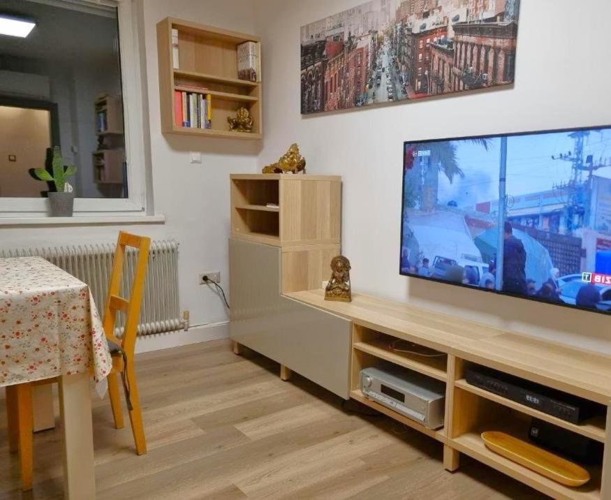 Exclusive Apartment Donau-City P&R Vienna Exterior photo